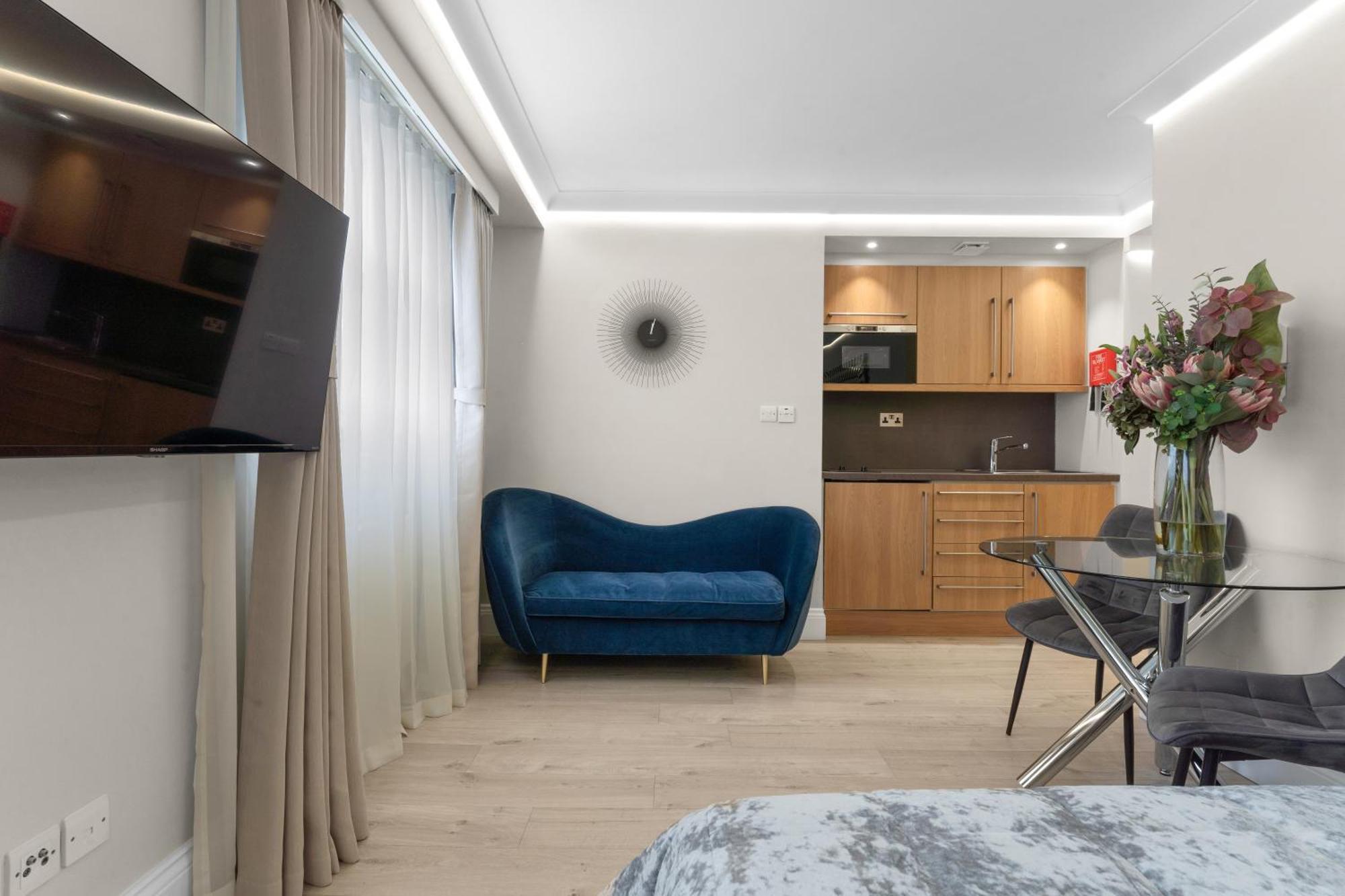 Cleveland Residences Russell Square Apartamento
