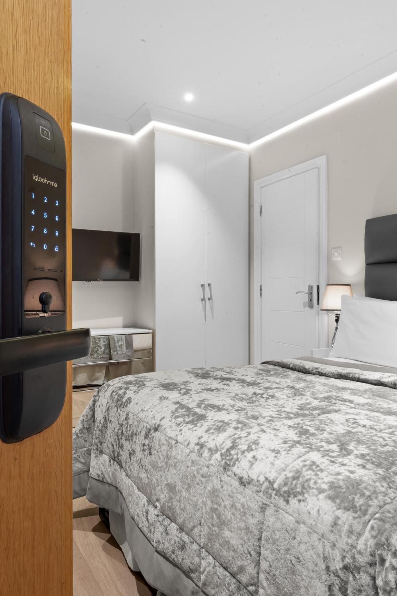 Cleveland Residences Russell Square Apartamento