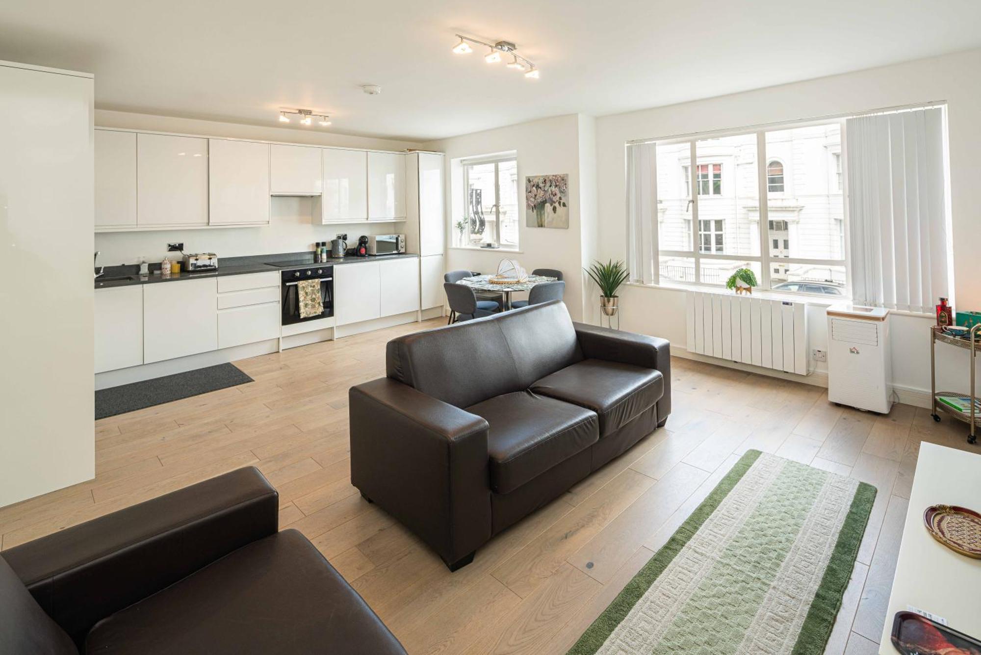 Charming Newly Refurb 2-Bed 2-Bath Entire Apartment With Ac Near Hyde Park, Paddington, Nottinghill And Kensington In Zone 1 Central London Apartment *