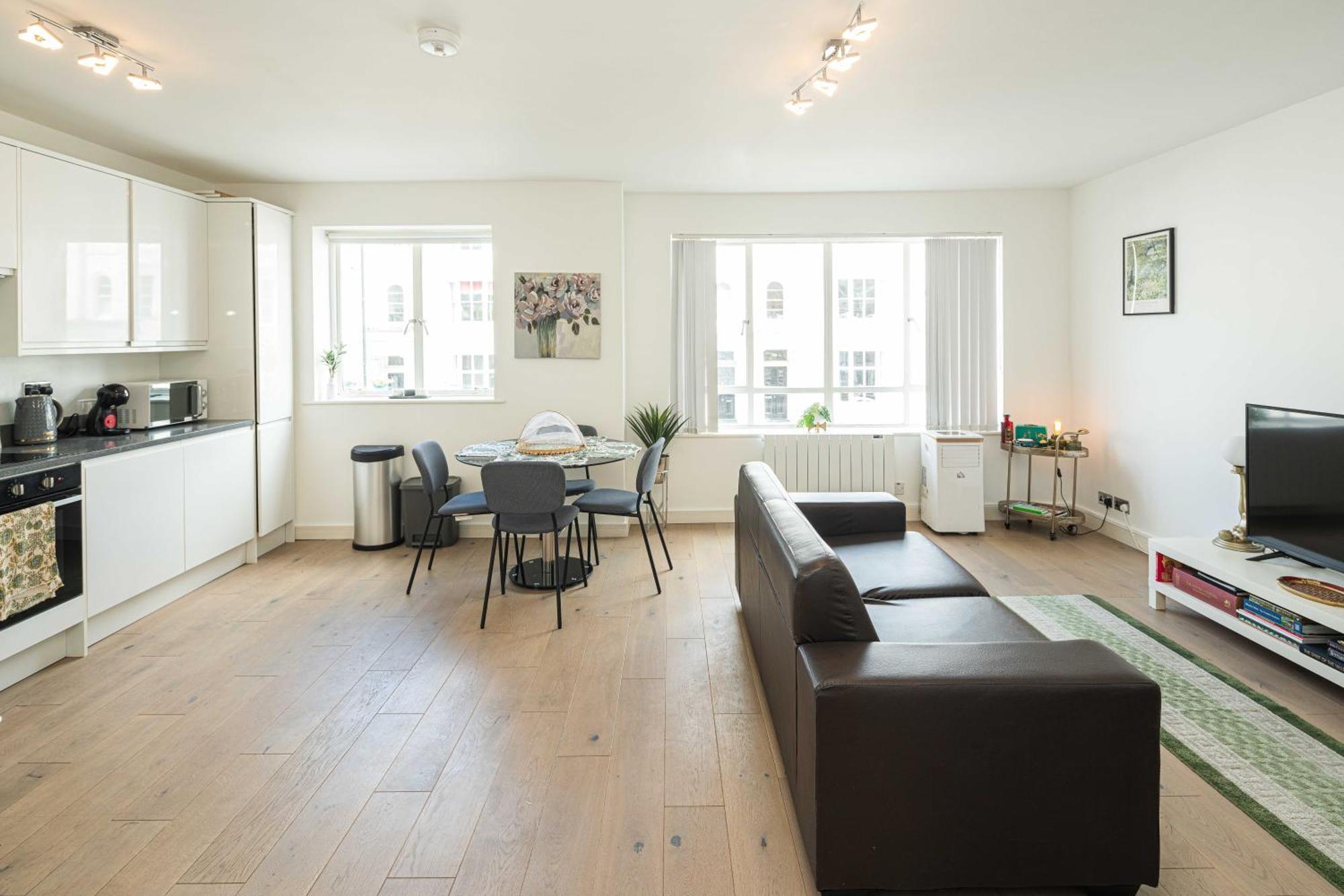 Charming Newly Refurb 2-Bed 2-Bath Entire Apartment With Ac Near Hyde Park, Paddington, Nottinghill And Kensington In Zone 1 Central London Apartment London