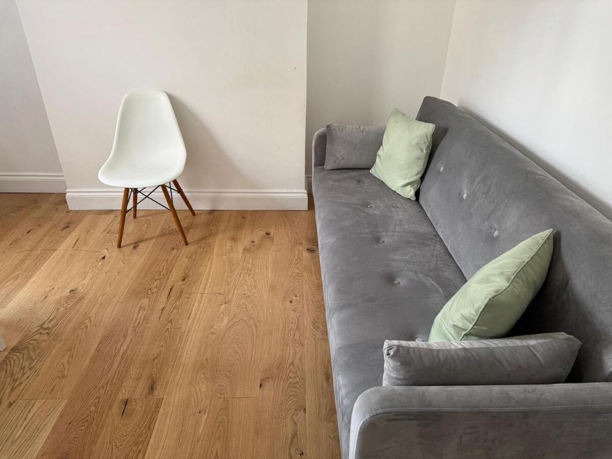 One Bed Flat In Clapham Juction * Londres