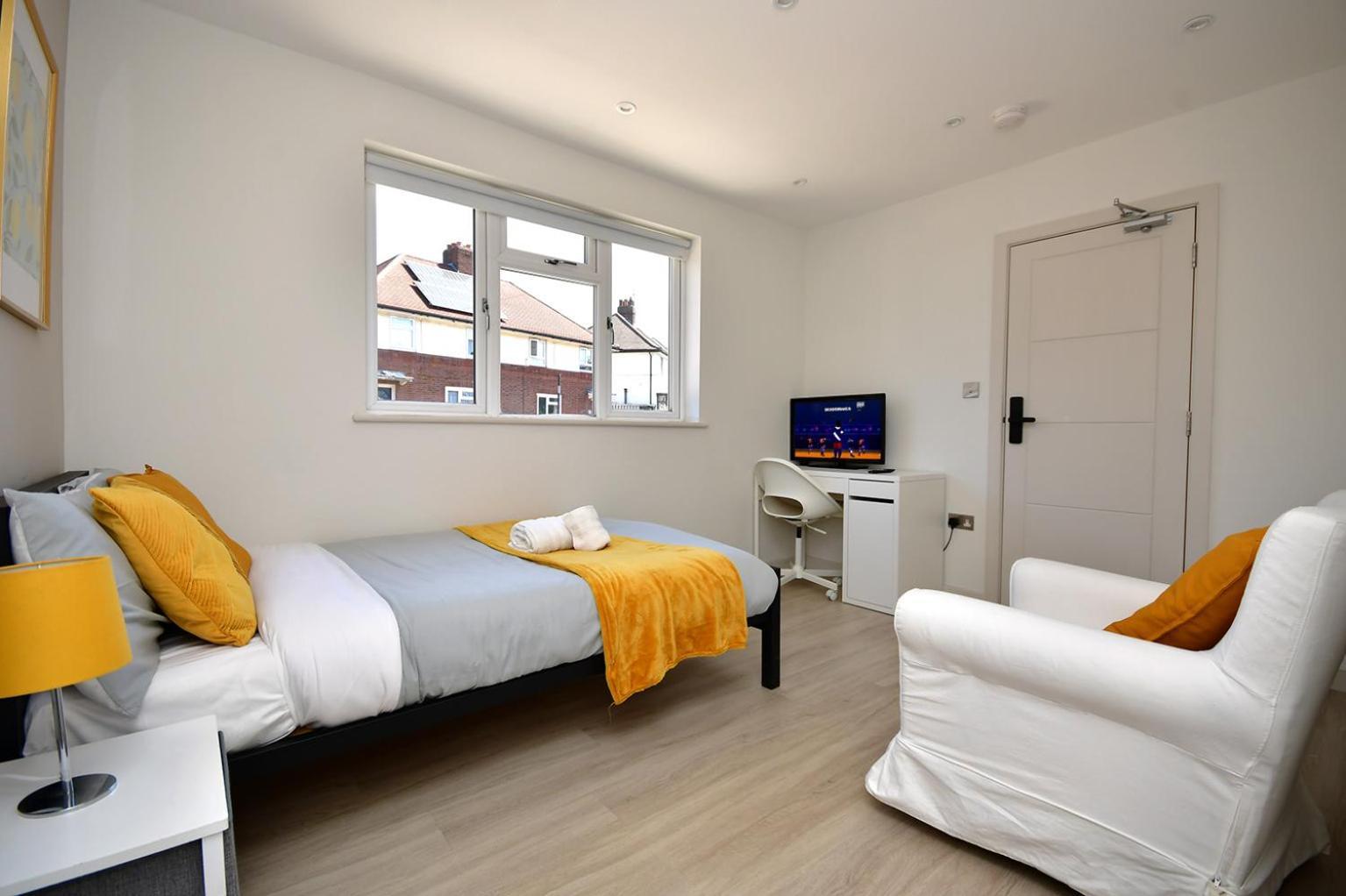 Pensión Morden Stratford 1 With Shared Bathroom