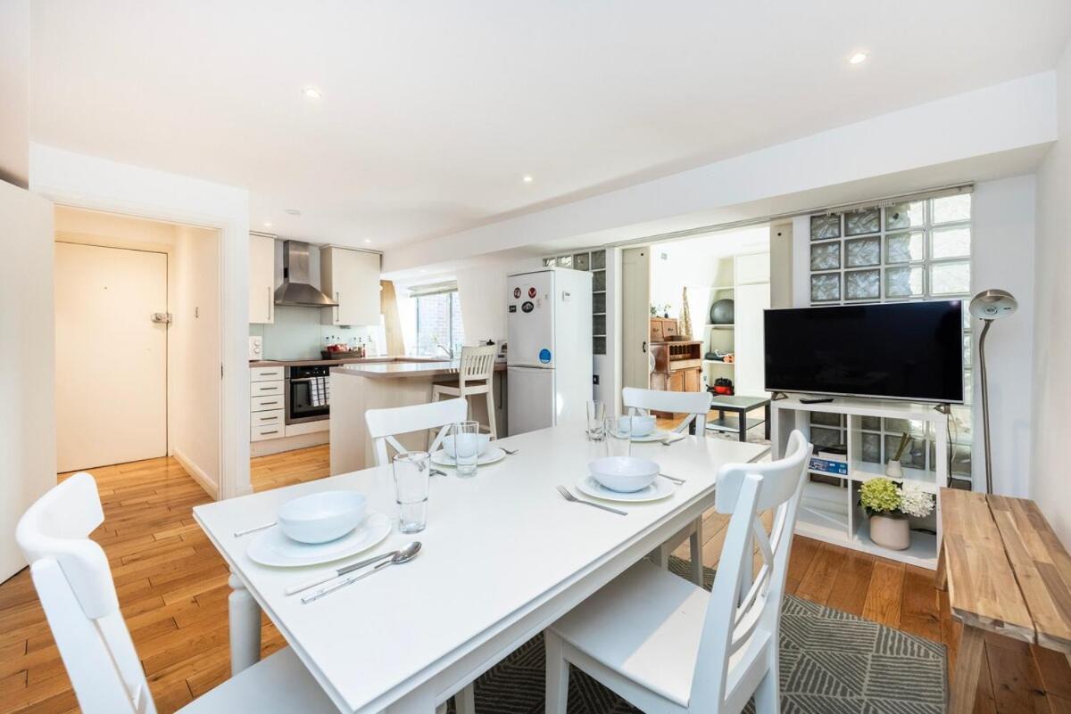 Apartamento Near Kings Cross,2bd Private Balcony, Easy Grocery