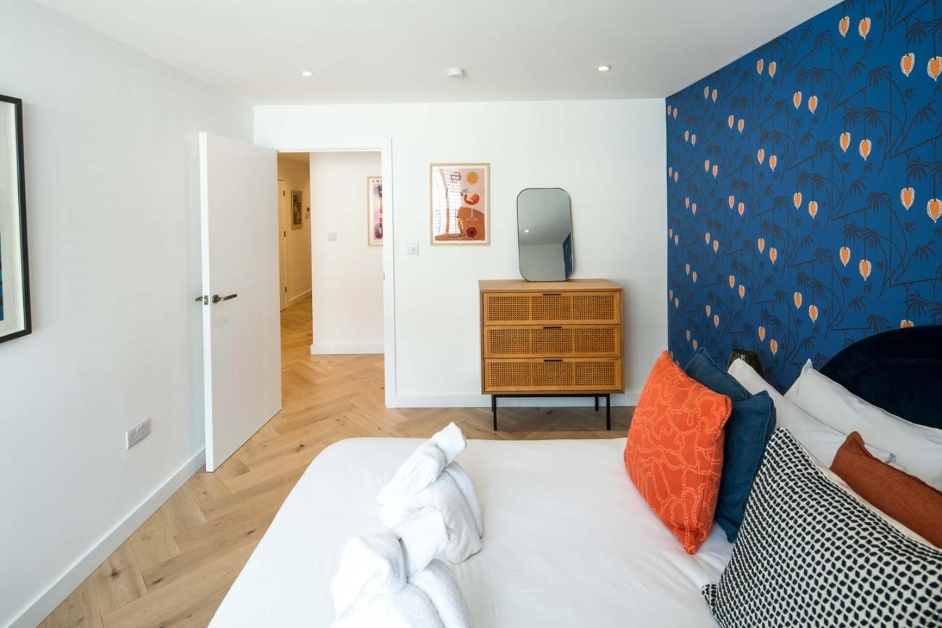 Apartment 2bed 2bath Stunning Shoreditch *