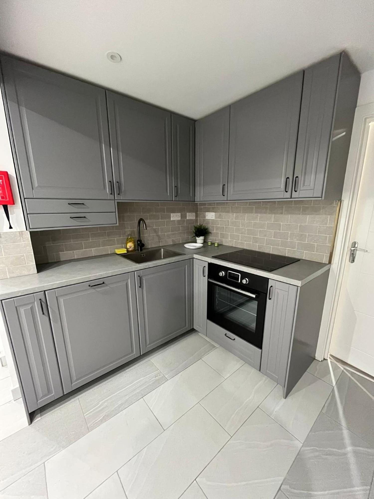 Bell Street 2 Bedroom Flat B *
