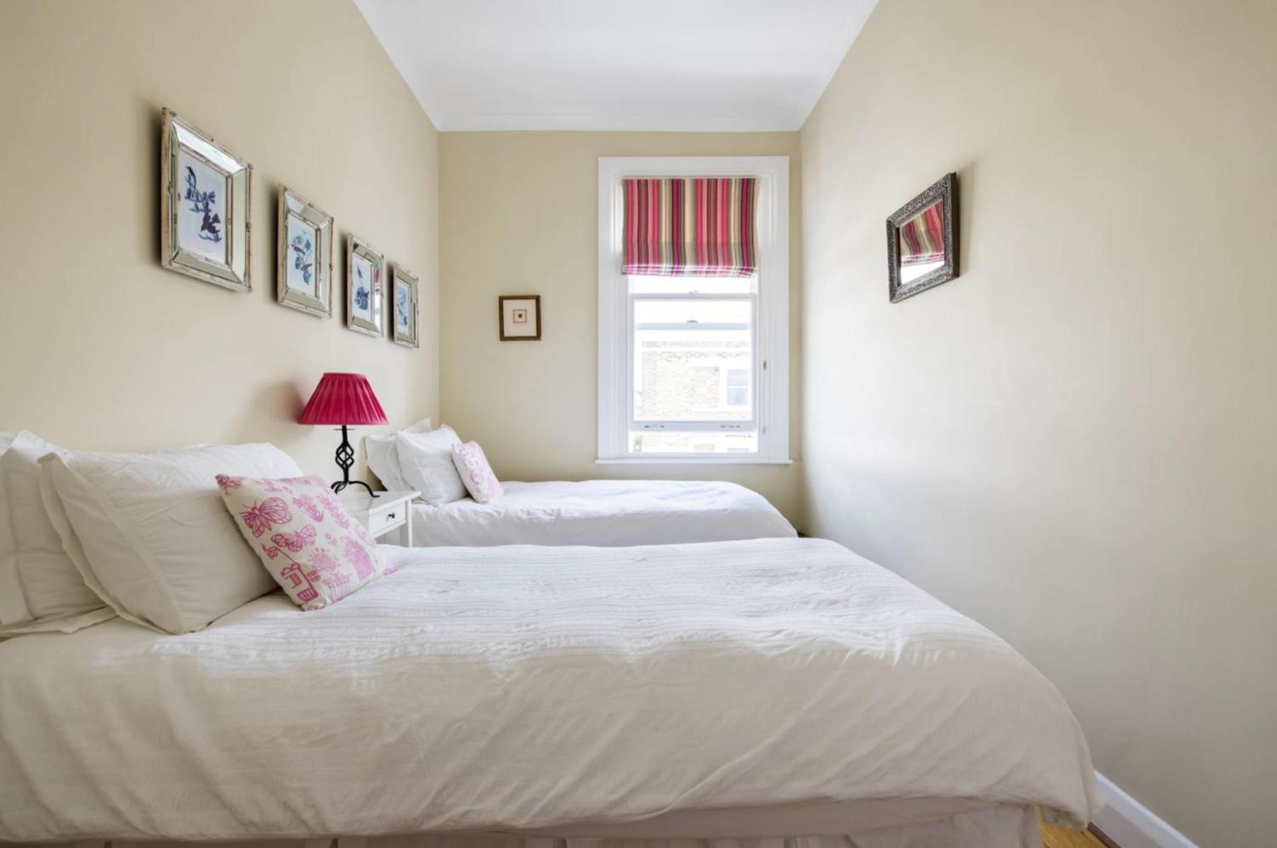 Apartment Chic In Kensington Olympia