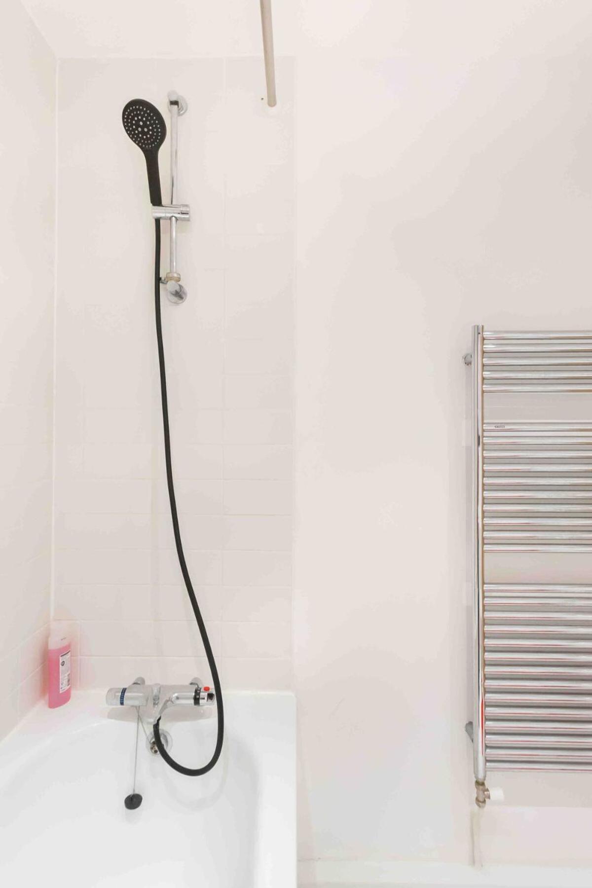 Spacious 2 Bedroom In Near Tube Apartamento Londres