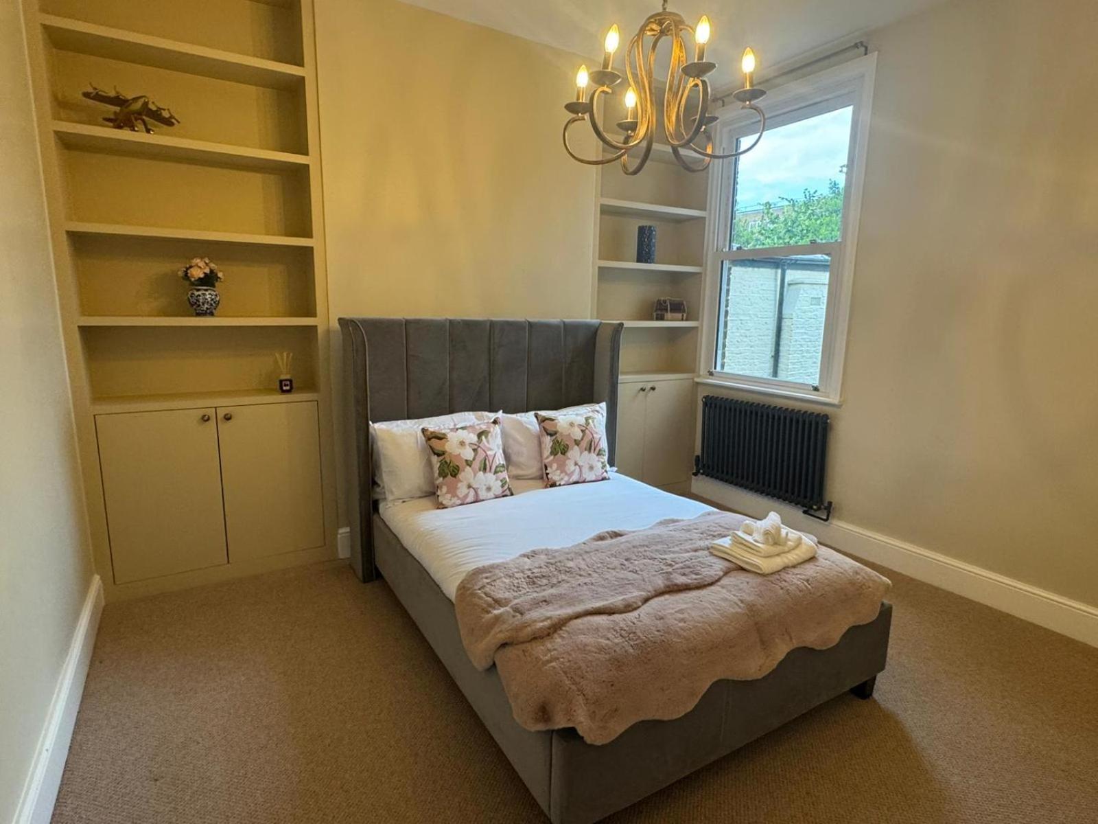 Lavish Maida Vale Townhouse Sleeps Up To 8 With Patio & Office - Open To Short & Long Term Lets Сasa de vacaciones *