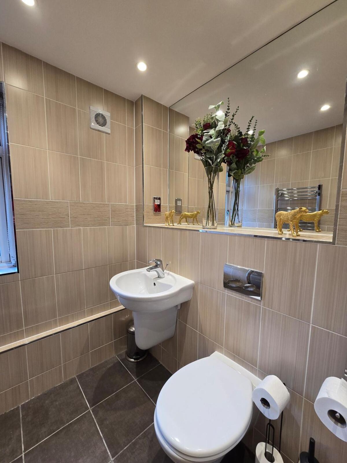 2bd Heart Of Soho&covent *