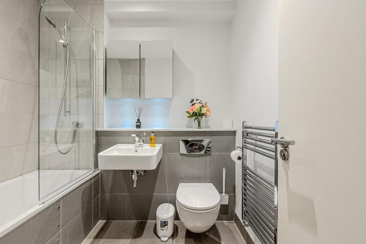 2 Bd Soho Luxury Living-high Ceilings Huge Terrace * Londres
