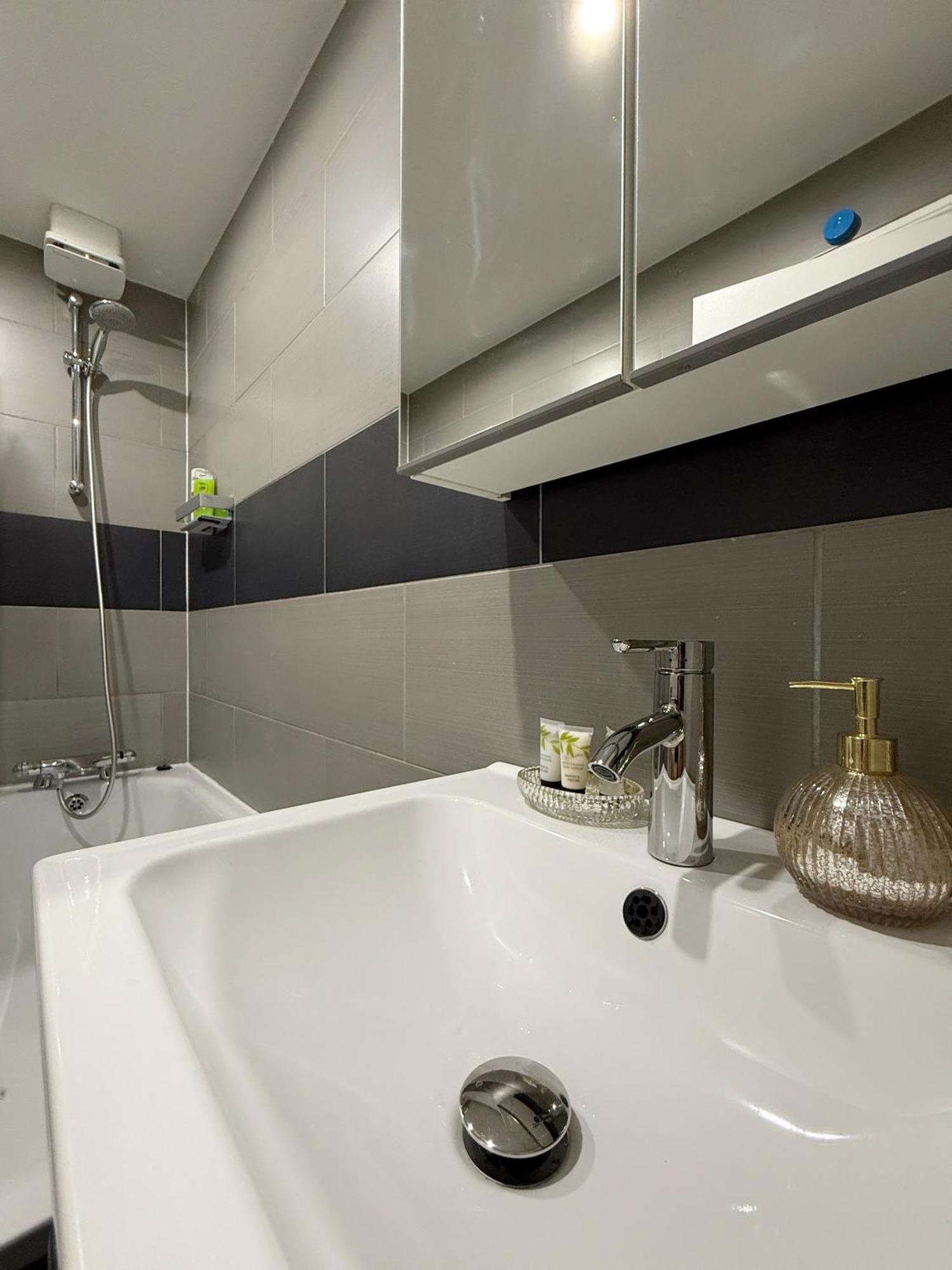 Parker's 2 Bedroom In Notting Hill *