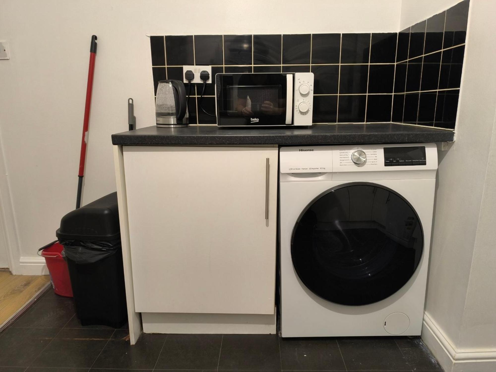 4 Person 3min From South Wimbeldon Tube Station Room2 Guest house