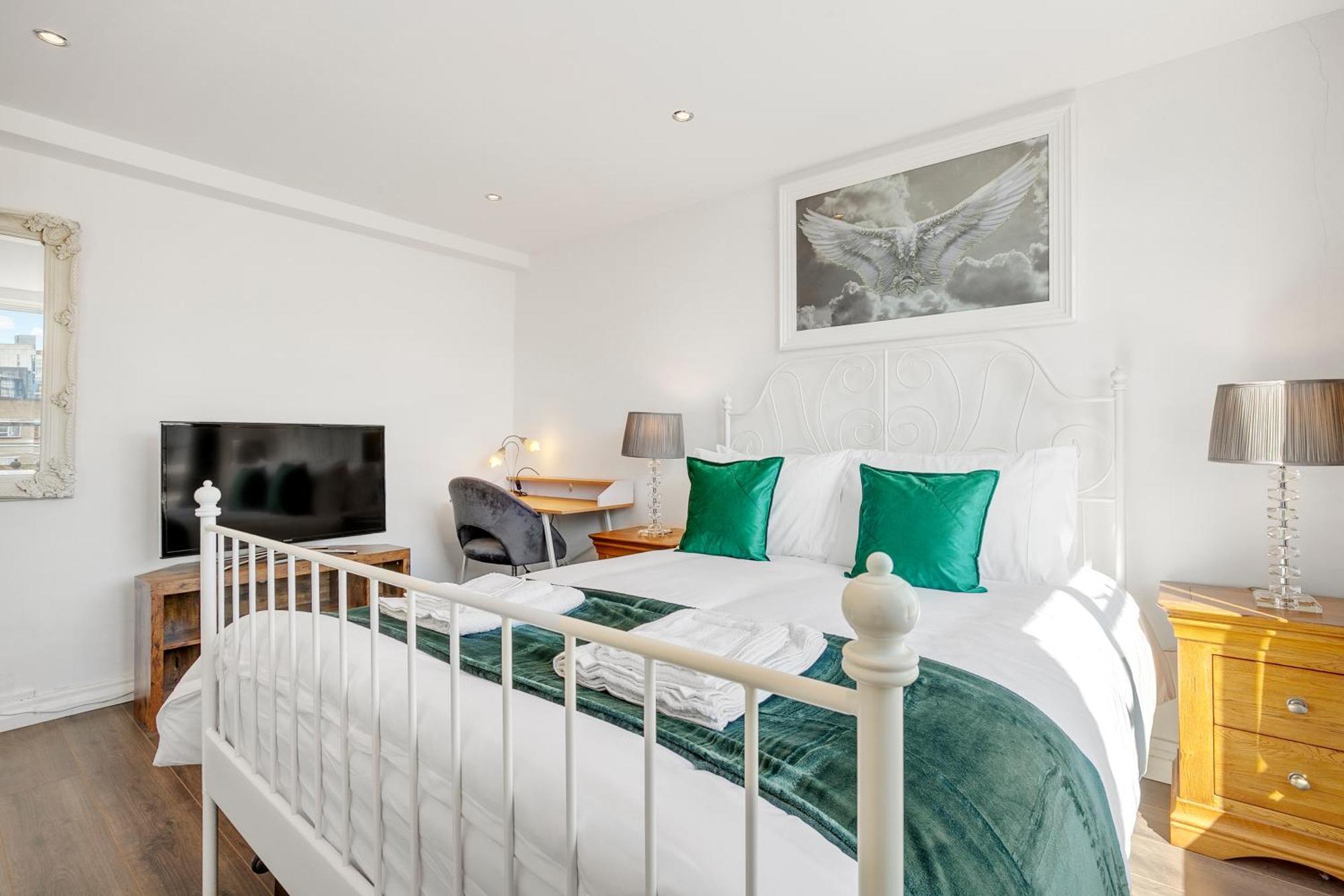 1 Bedroom Flat In * Londres