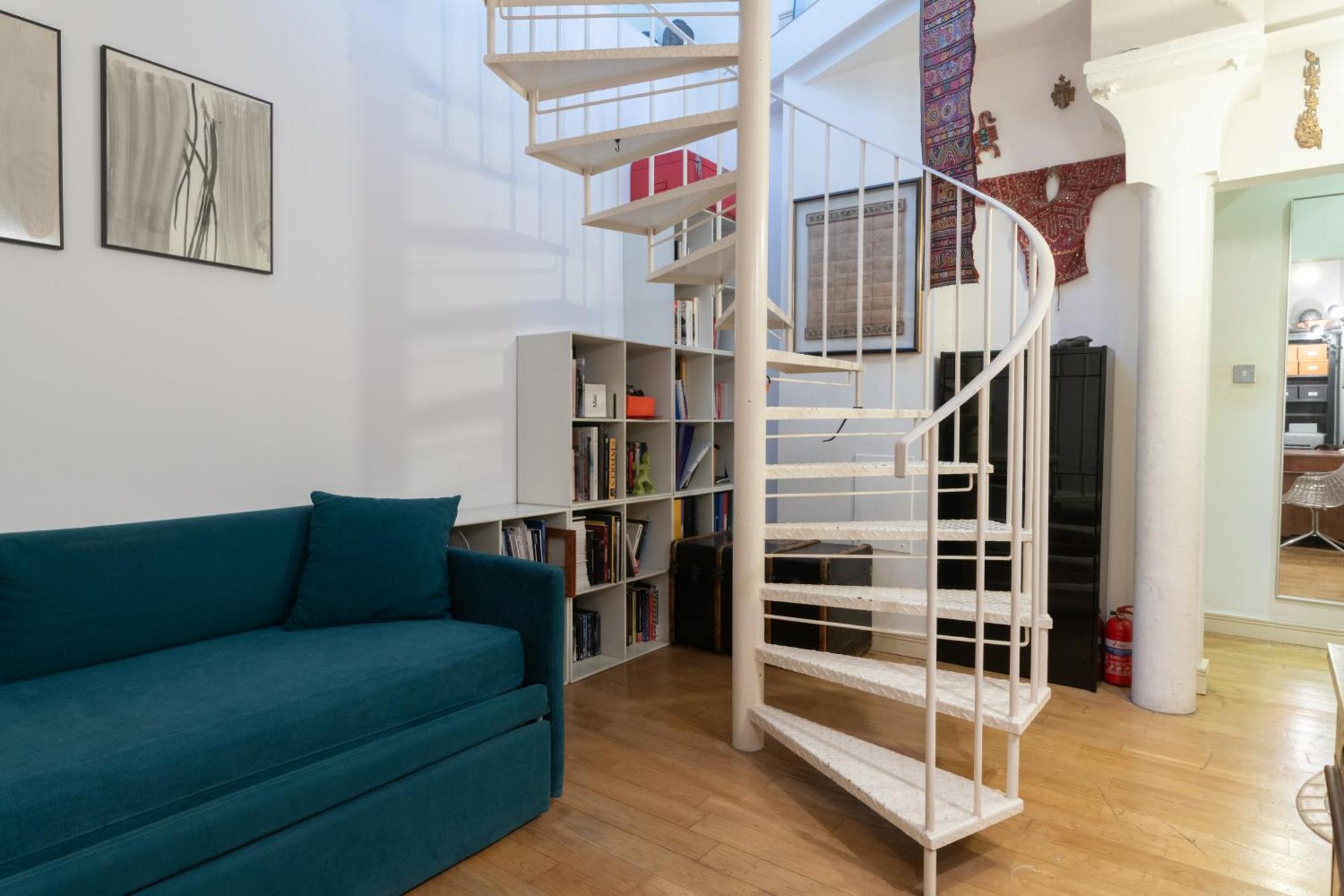 Stylish 2-bed Flat In Prime Spot