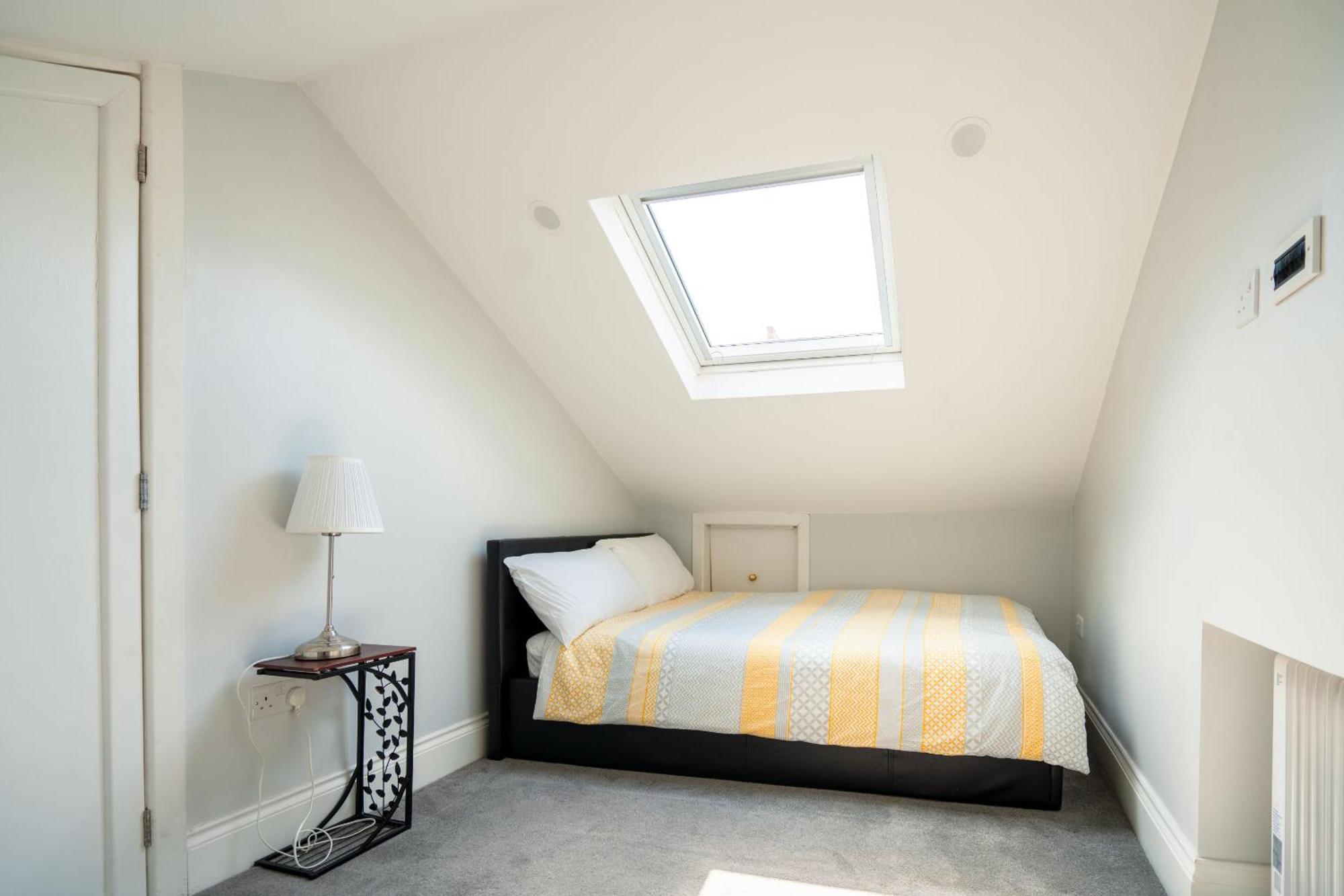 Quiet 5 Bed Vauxhall House With Garden And Roof Terrace