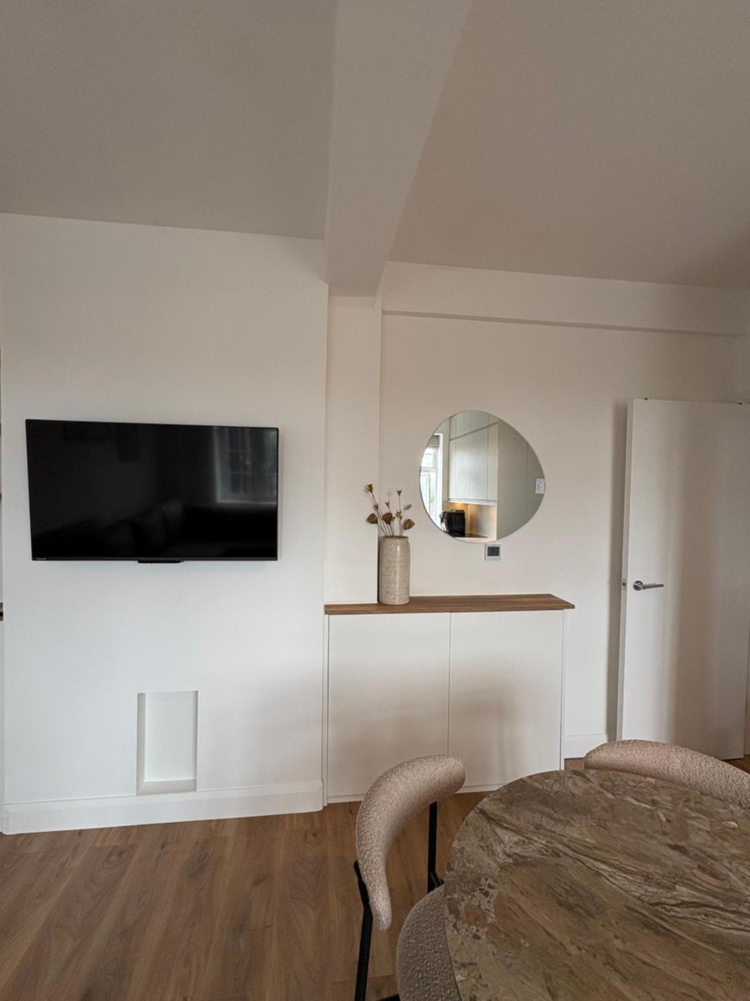 Modern 1br - Just Renovated *
