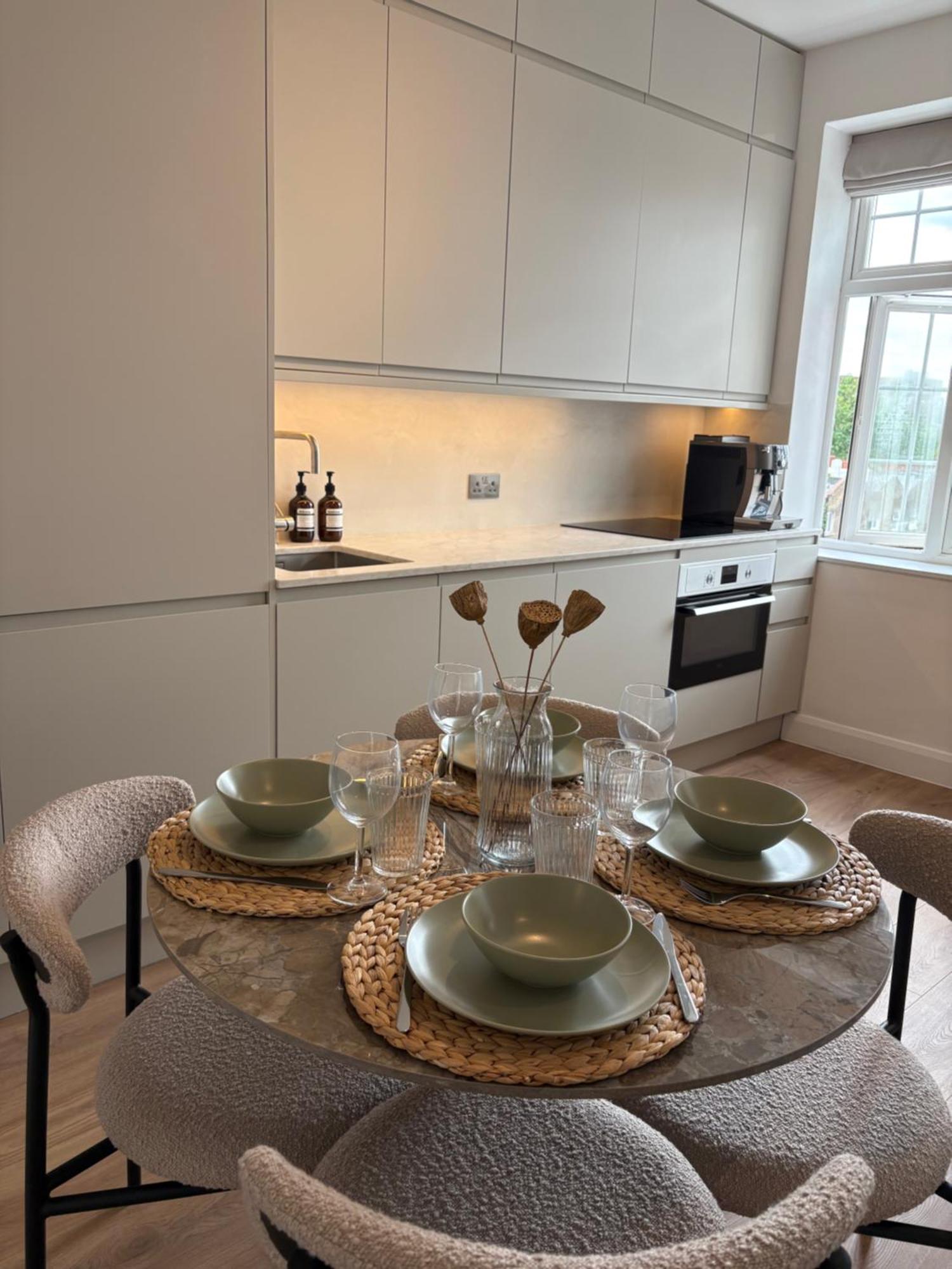 Modern 1br - Just Renovated