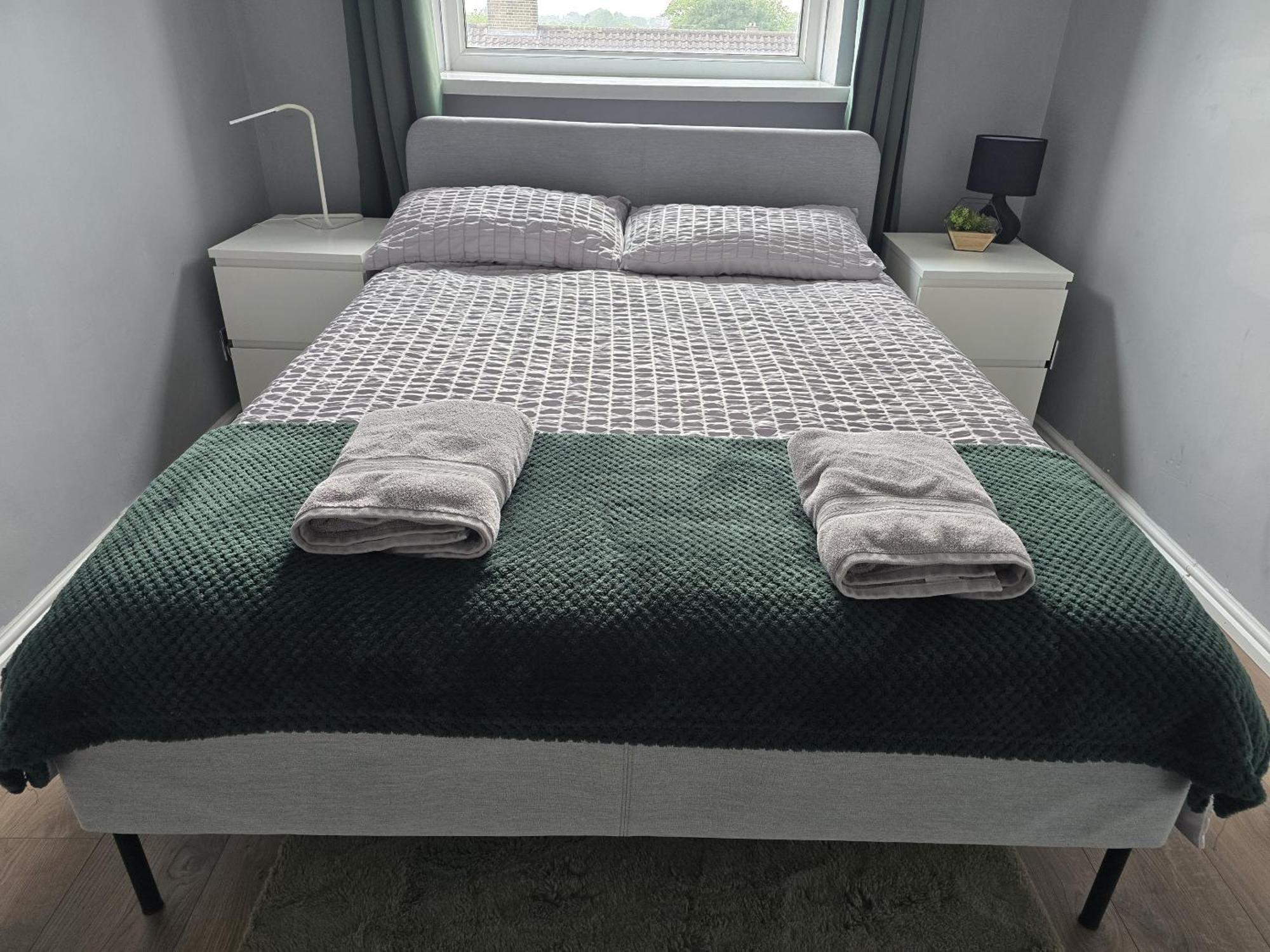 Apartamento Beautiful 3-bed At Swiss