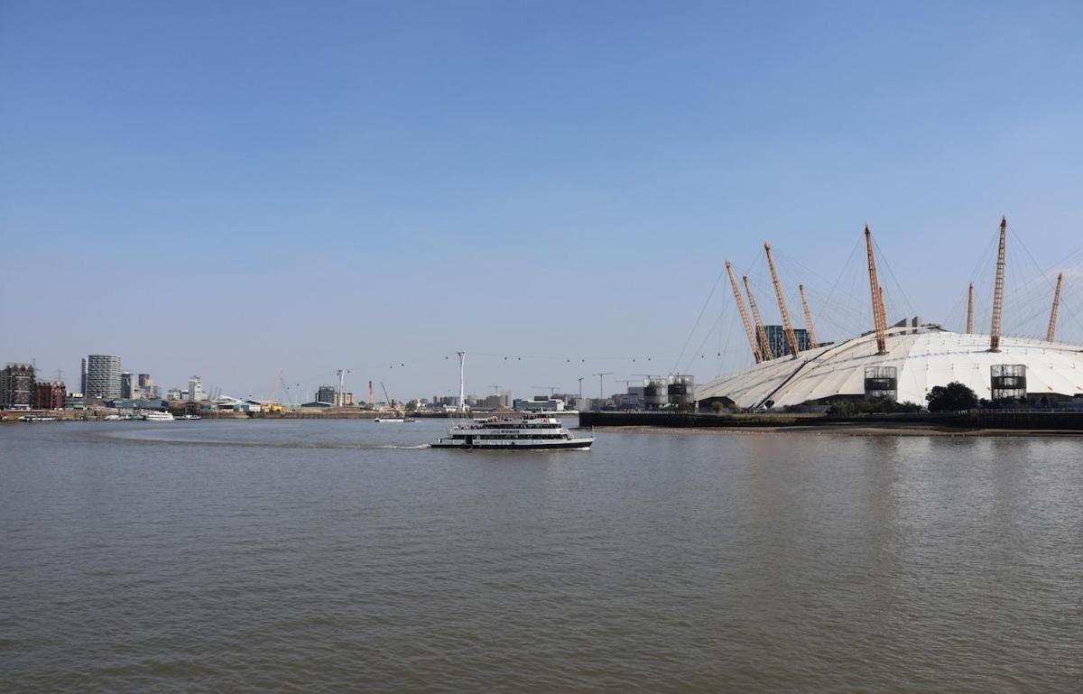 Apartment Thames Canary Wharf Flat Sleeps 8 Near O2 Airport