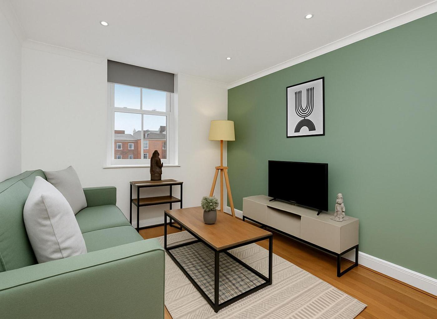 2 Bed Flat Near Old Street Station London