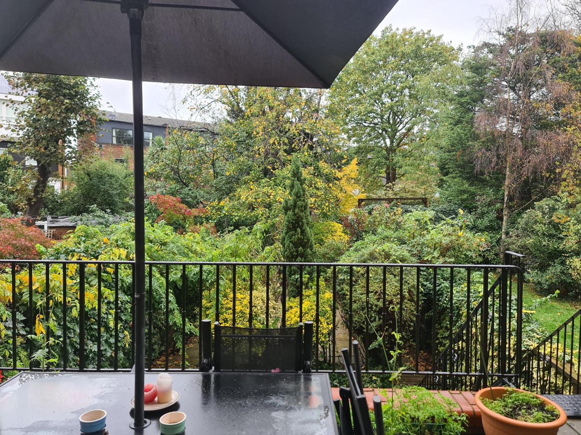 Spacious 2-bedroom Townhouse With Garden & Patio Hébergement de vacances *