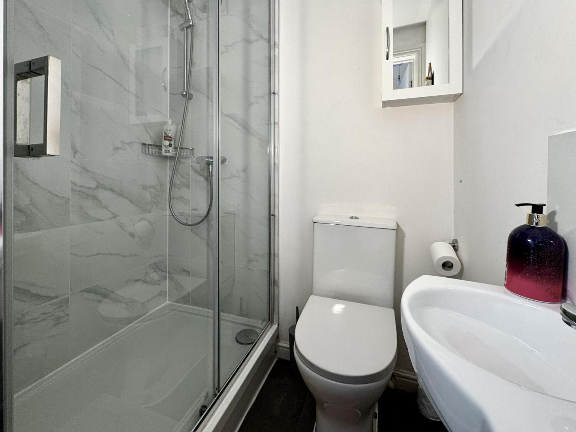 Group Getaway Near King's Cross And Camden Town Apartment