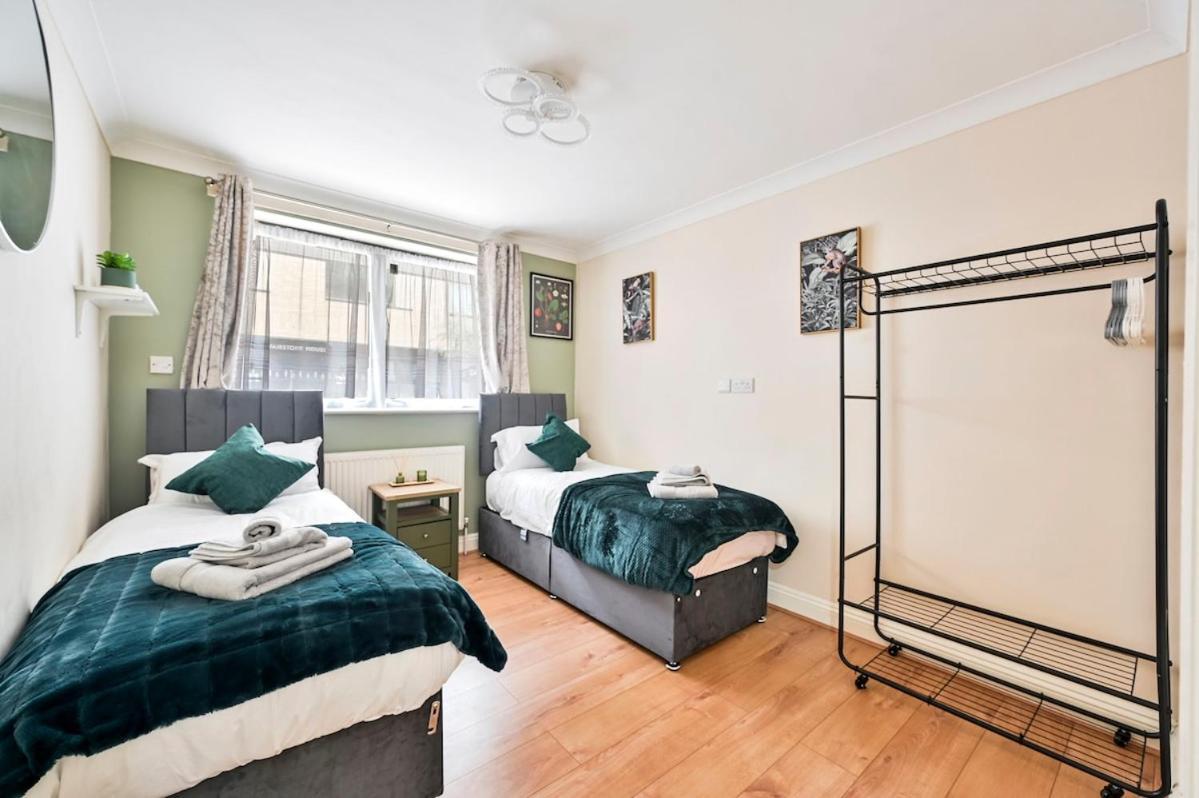 Apartamento 2br Contractor Stay, Wifi, Parking, Discounted Monthly Londres