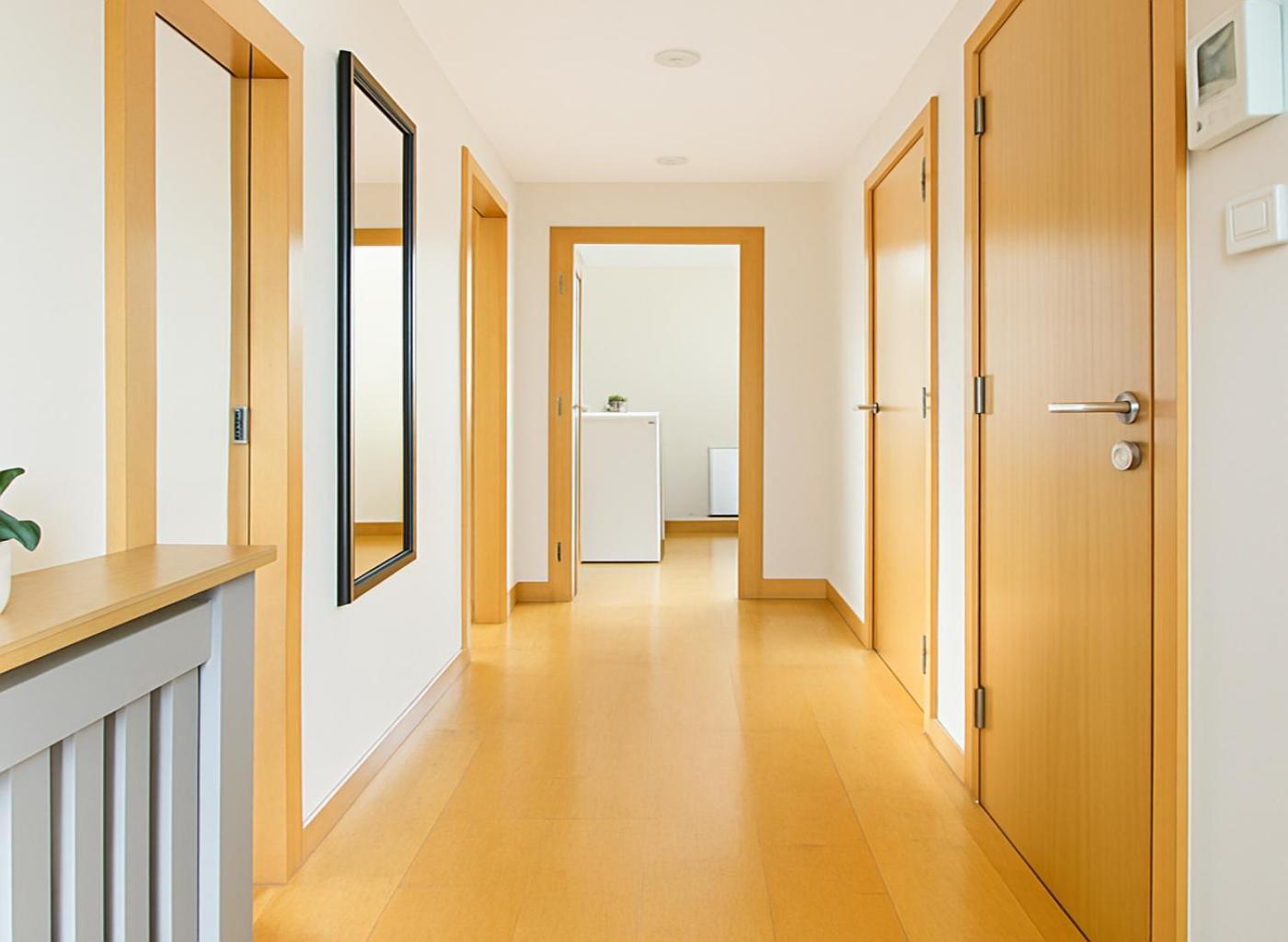 2 Bed Flat Near Acton Park