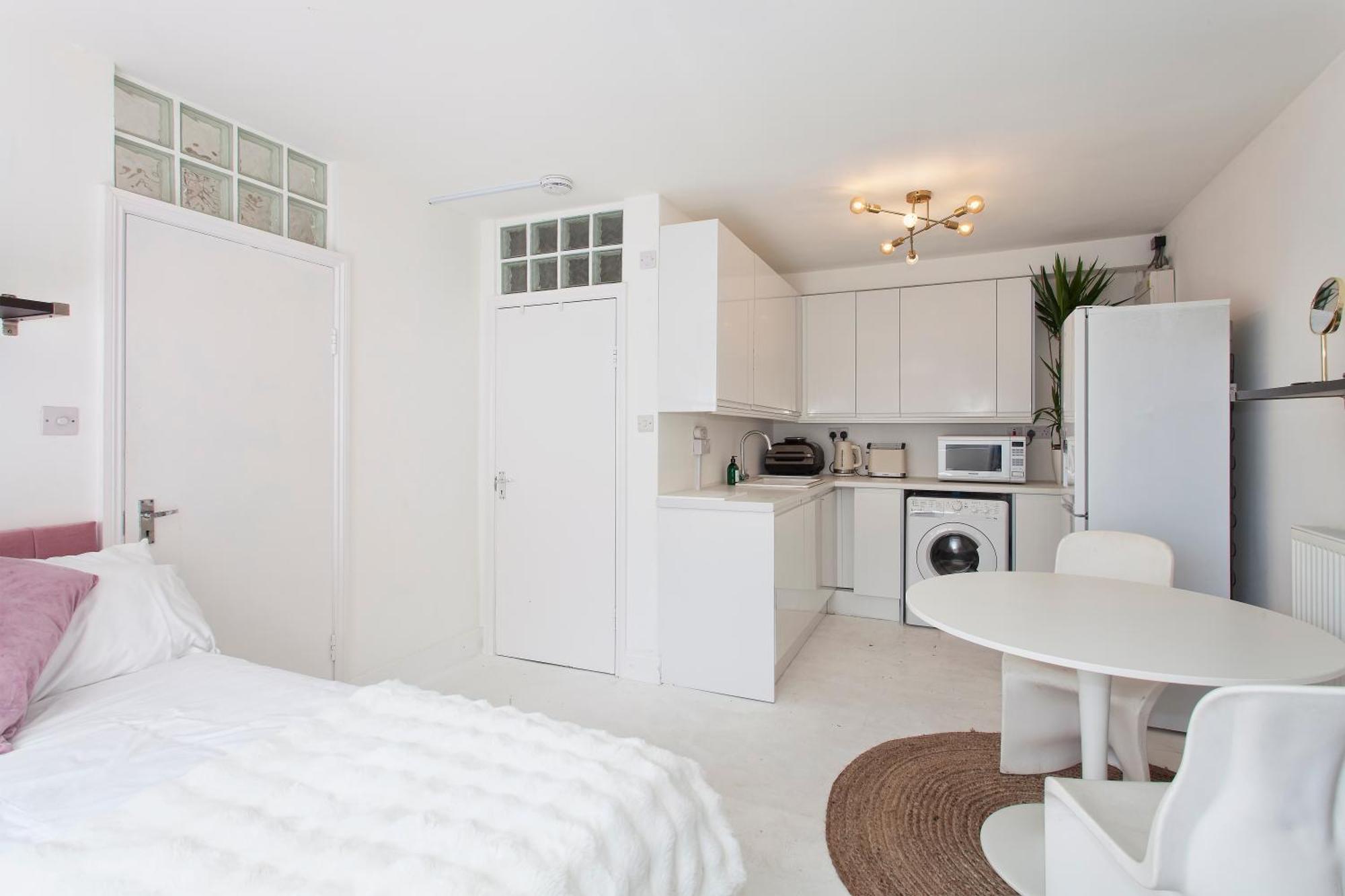 Beautiful Chalk Farm * London