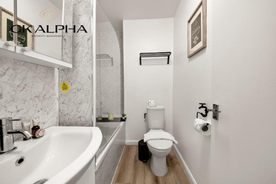 Apartment Sophisticated Paddington 2 Bedroom Prime Location London