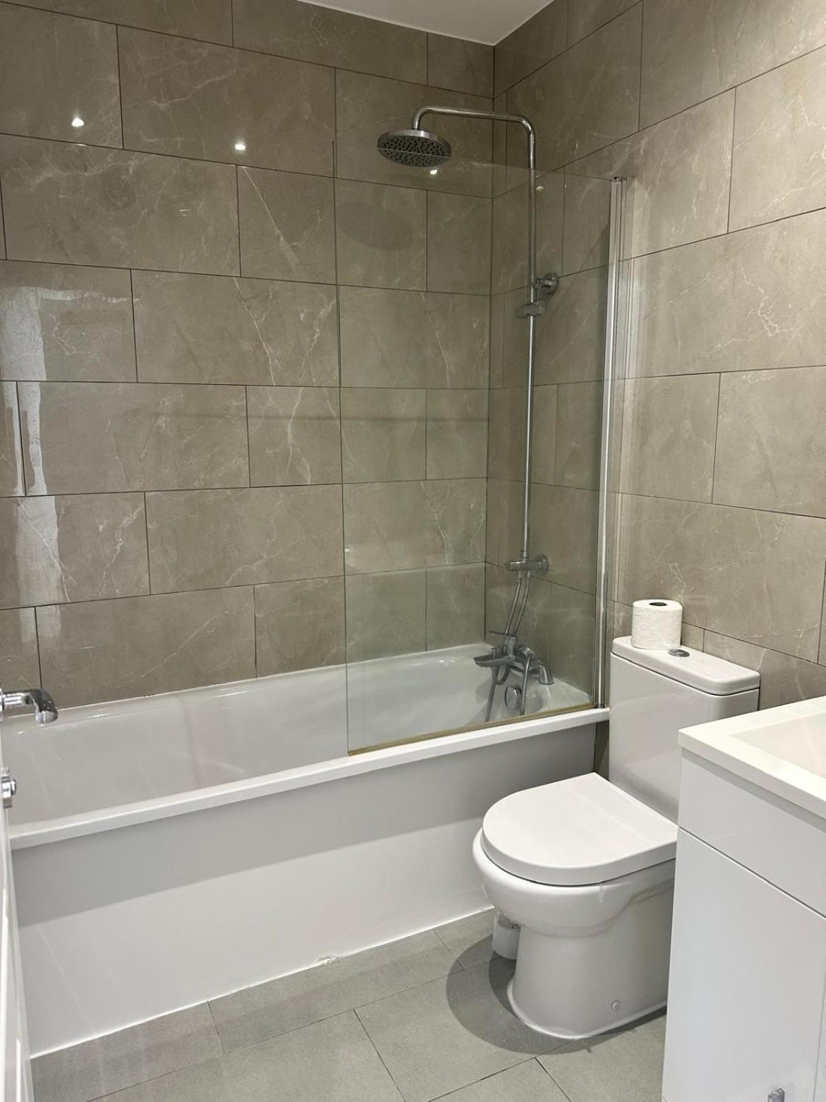 En Suits With Your Own Bathroom And Toilet Homestay