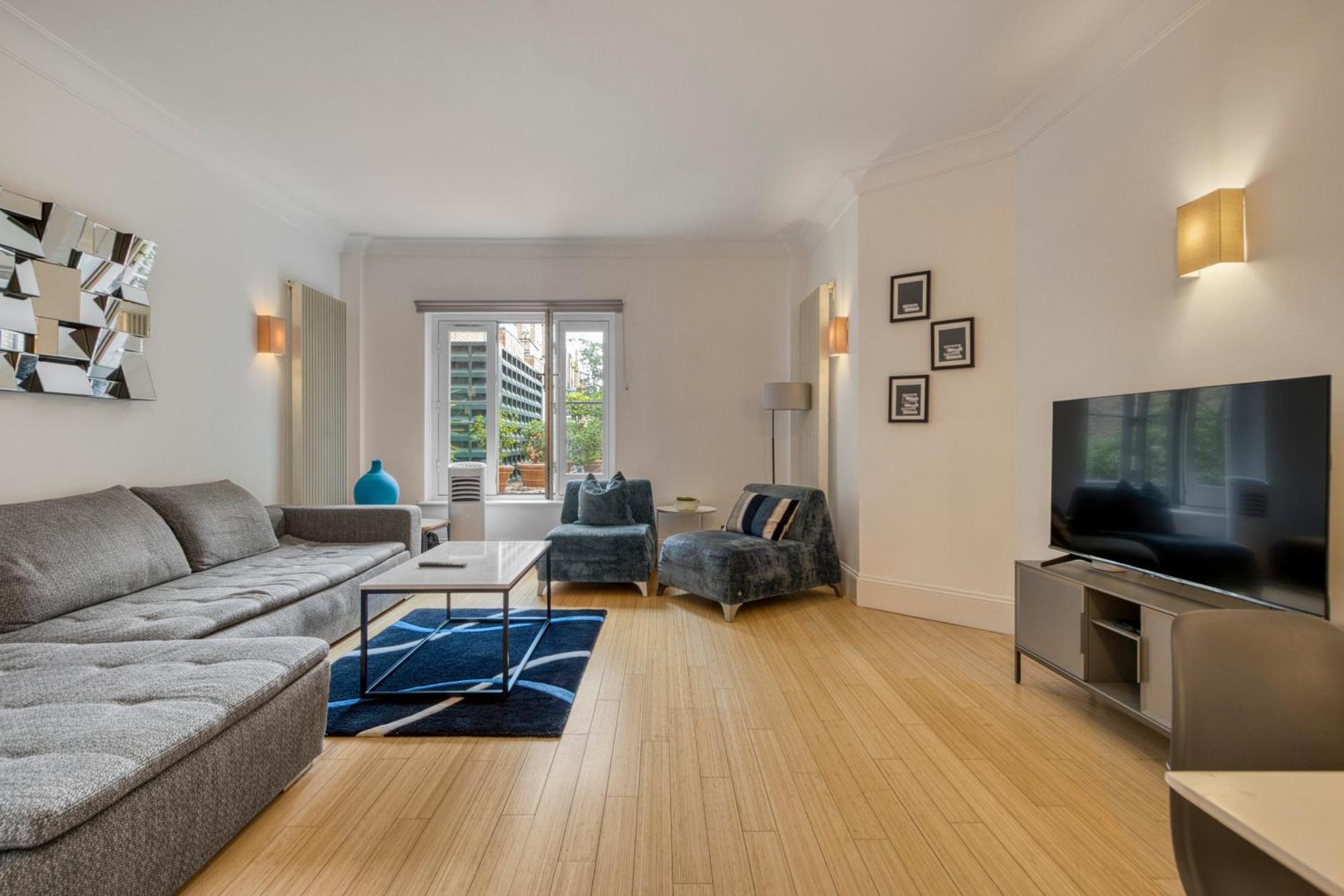 Knightsbridge Harrods 2 Bed 2 Bath With Terrace Apartment *