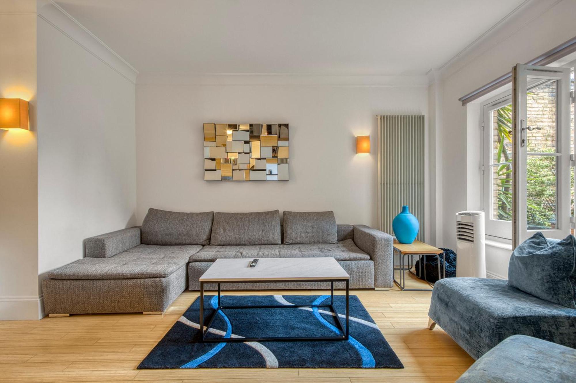 Knightsbridge Harrods 2 Bed 2 Bath With Terrace Apartment *