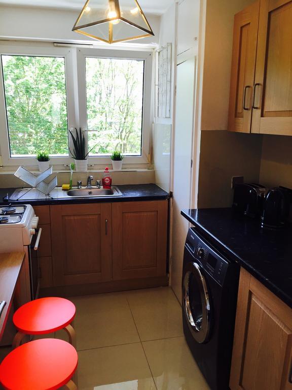 Guest house Pakenham London