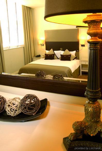 Bridge Hotel