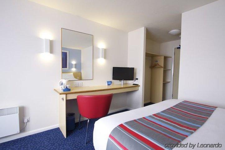 Travelodge Battersea Hotel 2*