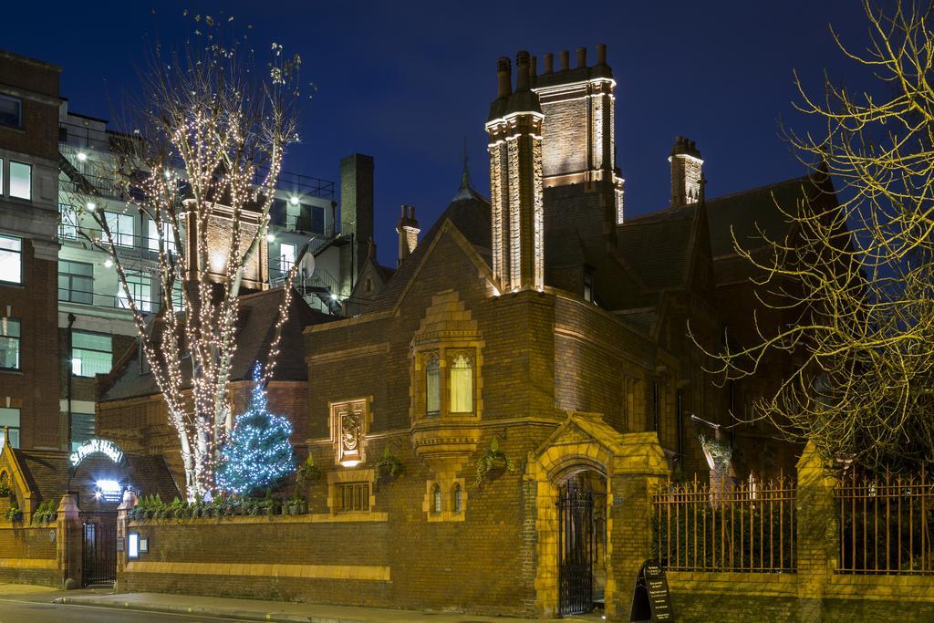 St Paul's 4*