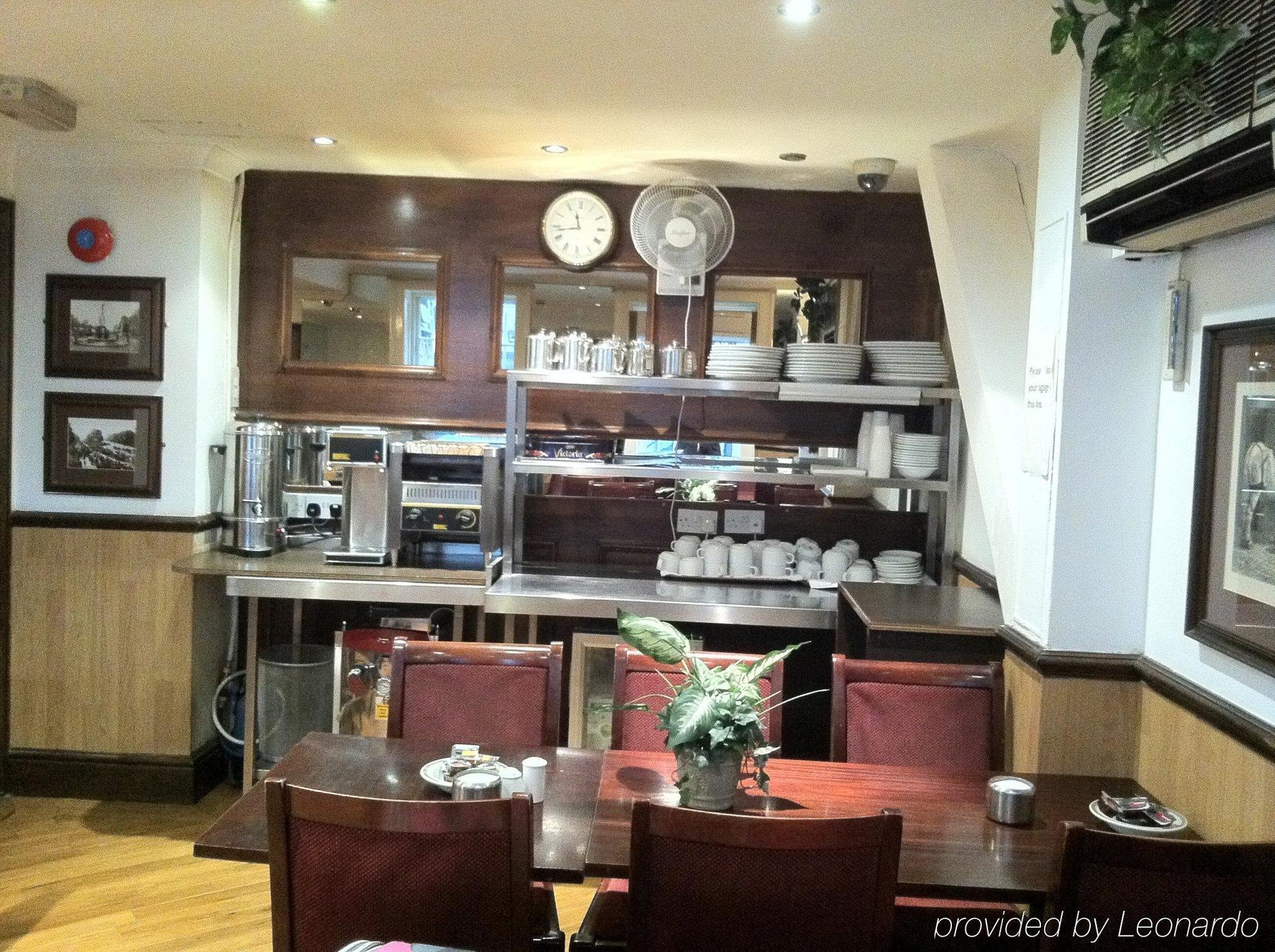 Linden House 3*