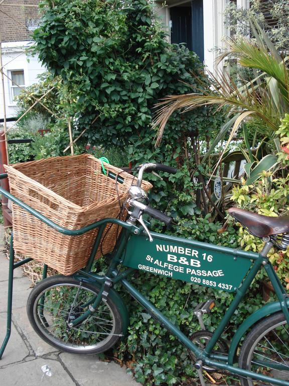 16 St Alfeges Bed and breakfast