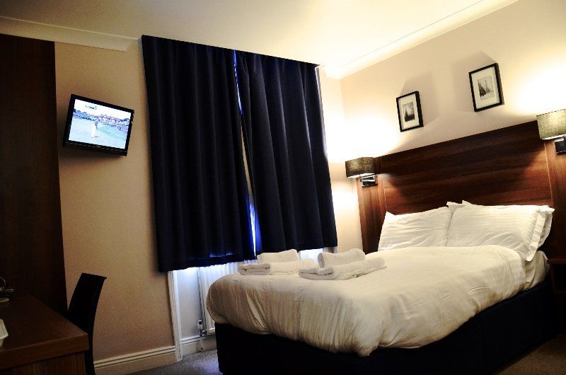 Hotel The Portico 4*