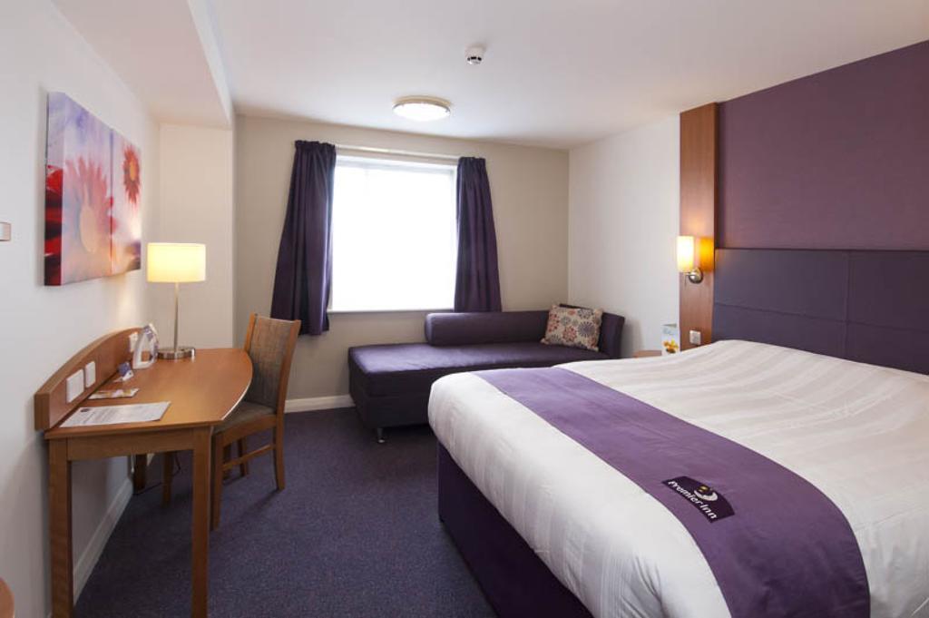 Premier Beckton 3*