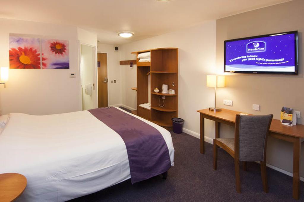 Premier Beckton 3*