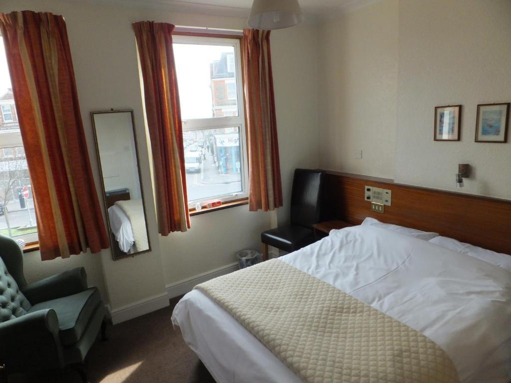 Gasthof White 3*