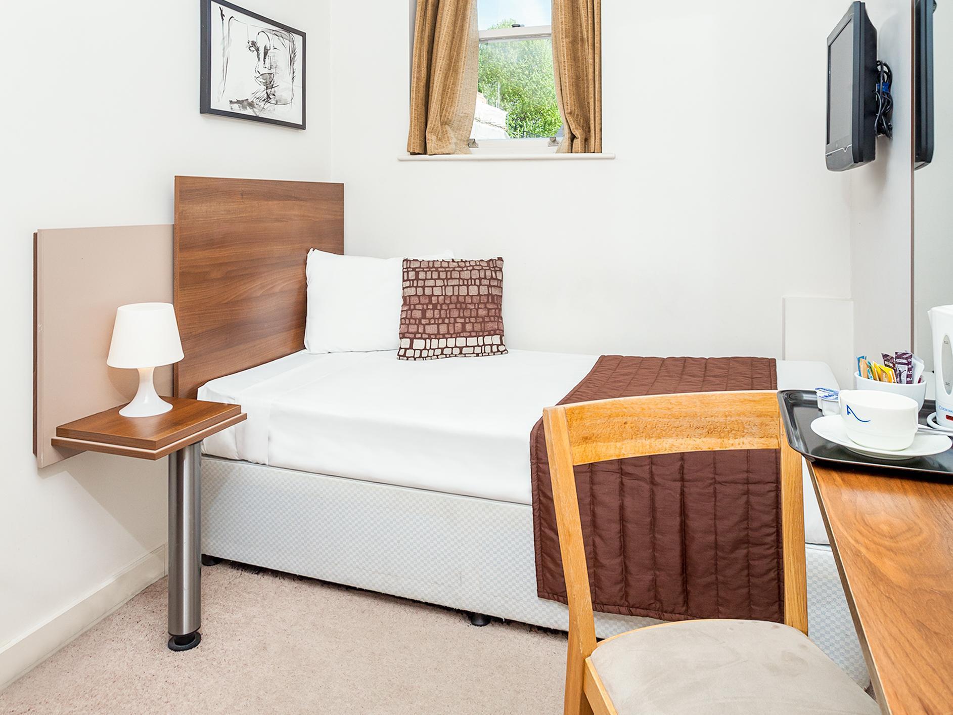 Avni Kensington 3*