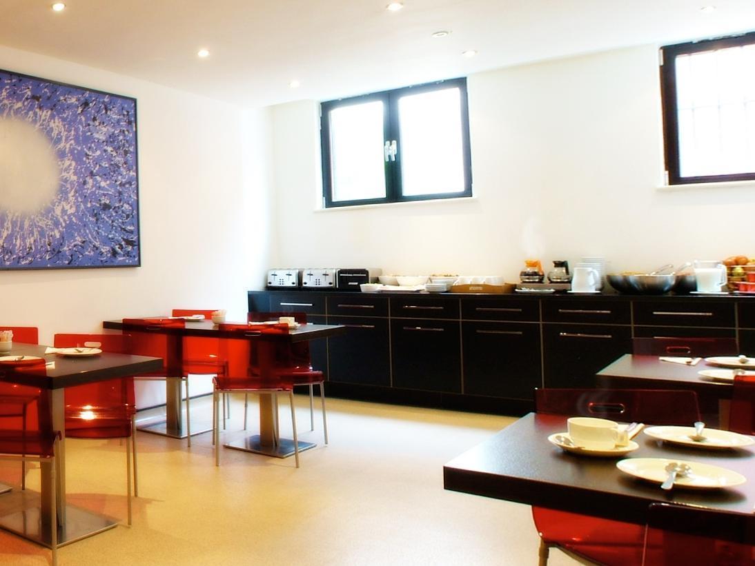 Avni Kensington Hotel
