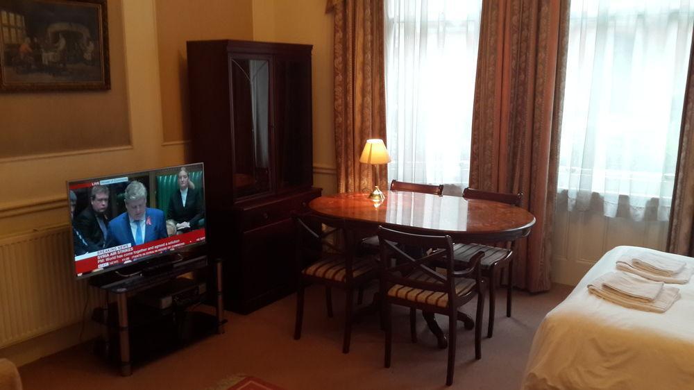 Kensingtoncourt Aparthotel 3*