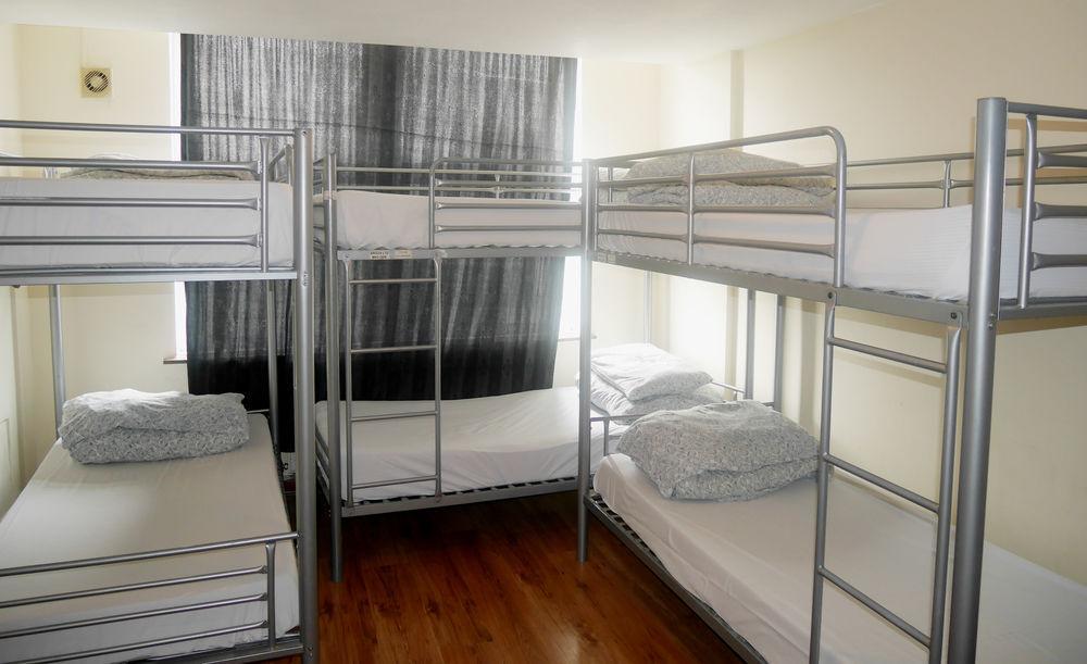 Kensal Backpackers Albergue