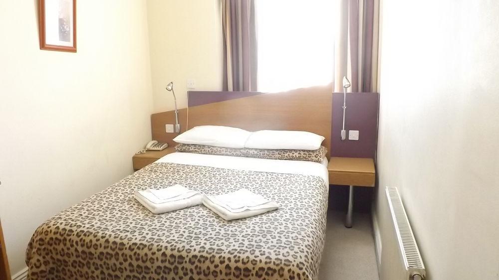 Lih Hotel 2*