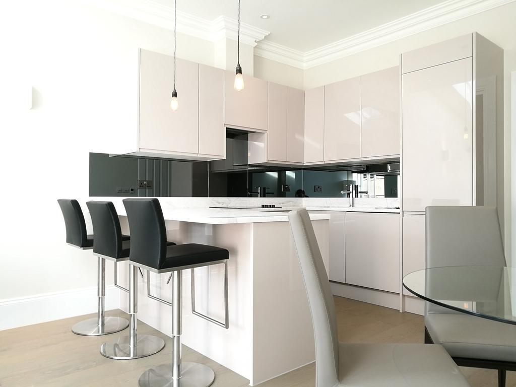 Apple Ealing Appartement *
