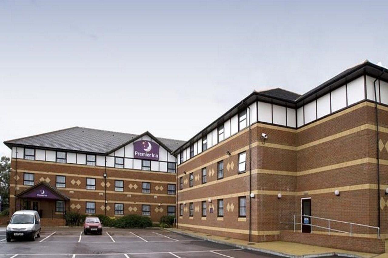 Premier Beckton Hotel 3*